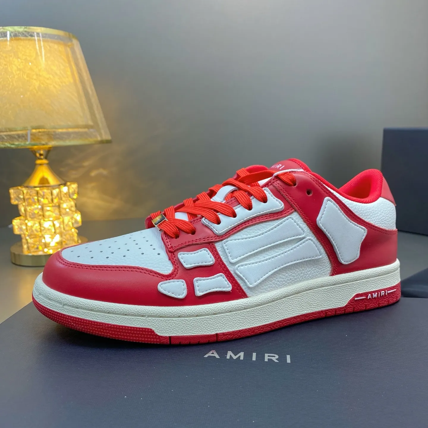 p580🐮🐮AMIRI Couple Style👑 The latest The Pacific Series Couple Style💀🦴Bone Stars Casual Sports Shoes Skateboard Shoes✔️ AMIRI's Pacific shoes are a sneaker that combines luxury and street style. Many celebrities and Internet celebrities have the same style. Its design and workmanship are very exquisite. Made of high-grade cow leather, soft to the touch and highly durable. 💎Fabrics: Original custom imported first-layer cowhide 💎Inner lining: Original customized breathable mesh 💎Foot: Original injection molded one-piece, comfortable, wear-resistant and not tiring for feet 💎Outsole: Original 1:1 molded three-color sole Original outsole 💎Sole thickness: 3CM 💎Size: Female 35-40 Male 39-46 💎Price; Top version 👑Special remarks Remark: (Female size 34 40 . Men's sizes 38 45 46 are customized and cannot be returned or exchanged. Please note when ordering! Thank you🤝🤝